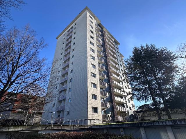 Renovierungsbedürftige 3 Zi. OG ETW mit tollem Blick in Stuttgart Rot