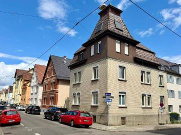 Renovierungsbedürftige 3 Zimmer Wohnung in kleinem Mehrfamilienhaus