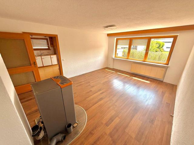 renovierungsbedürftige 3 Zimmer Wohnung mit Garten in Altach ab sofort