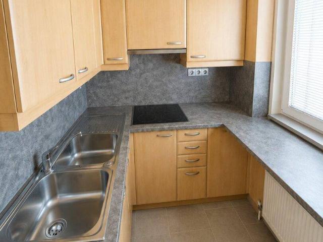 Renovierungsbedürftige 3 Zimmer Wohnung mit Potenzial nahe AKH