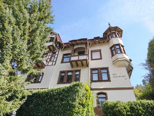 Renovierungsbedürftige 3 Zimmer Wohnung mit Traumaussicht
