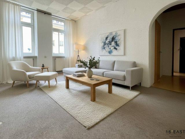 Renovierungsbedürftige 4 Zimmer Altbauwohnung in ruhiger Lage mit südseitiger Ausrichtung