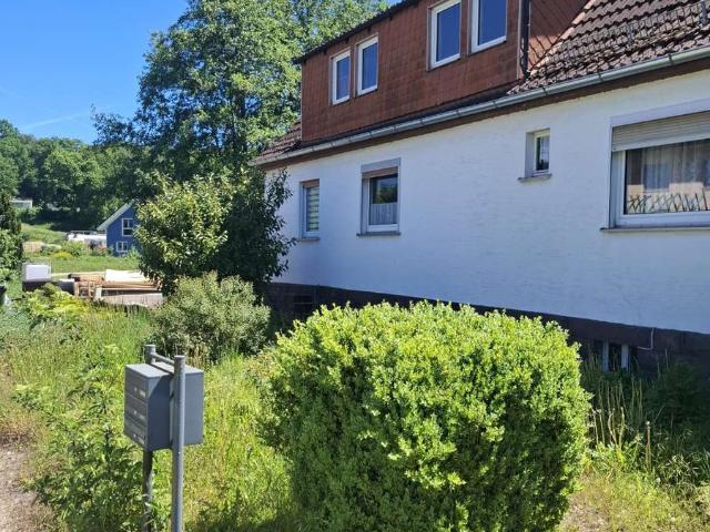 renovierungsbedürftiges Einfamilienhaus zu verkaufen