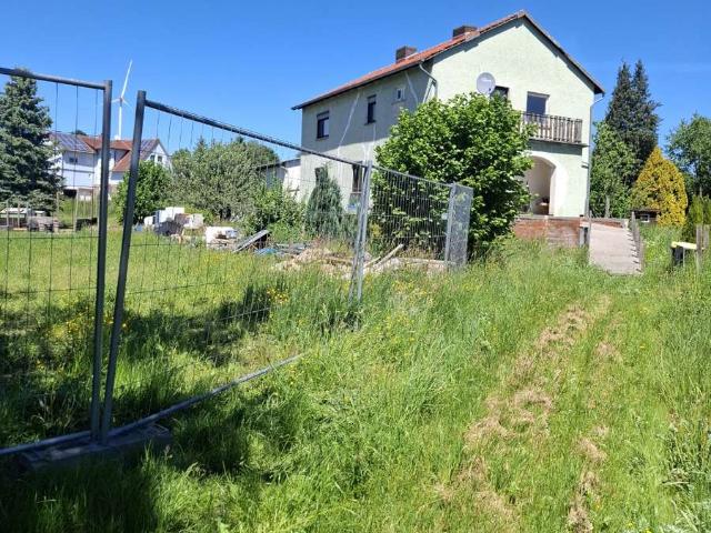 renovierungsbedürftiges Einfamilienhaus zu verkaufen