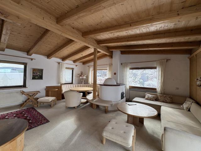 Renovierungsbedürftiger Bungalow in Südhanglage mit Traumaussicht