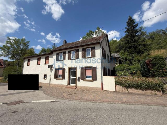 renovierungsbedürftiges Haus in Sponheim für Käufer mit Eigenkapital
