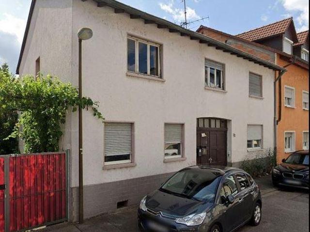 Renovierungsbedürftiges Reihenhaus in Hockenheim