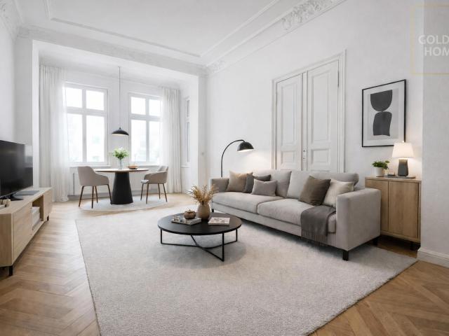 Renovierungsobjekt: Urbane 5,5 Zimmer Wohnung zum Kauf mit Balkon in Berlin