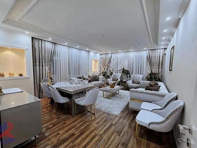 Reos Gayrimenkulden Tekzen Arkası Site İçindi Satılık 180m²daire