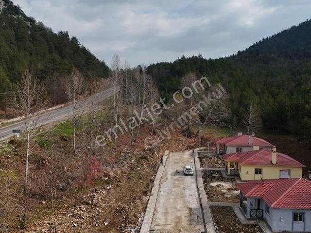 Reos'dan Başkonuş Yaylasında Satılık 3+1 Müstakil Köy Evi
