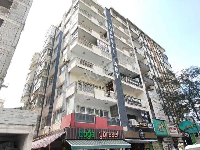 Reos'dan Trapzon Caddesi Bahcelievler Cami Yanı Satılık 3+1dair