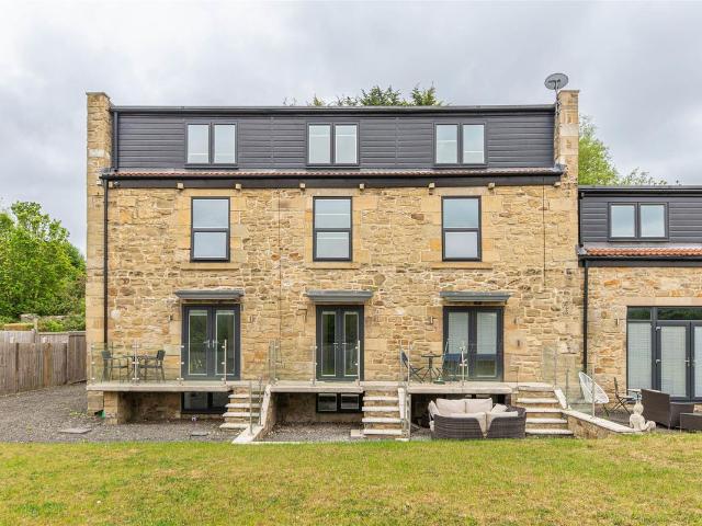 Reay Street, Gateshead, Tyne And Wear NE10, 4 bed town house to rent, £1,100 pcm | PrimeLocation