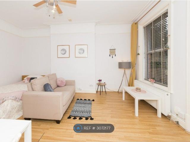 Reading, Reading RG1, Studio to rent, £1,075 pcm | PrimeLocation