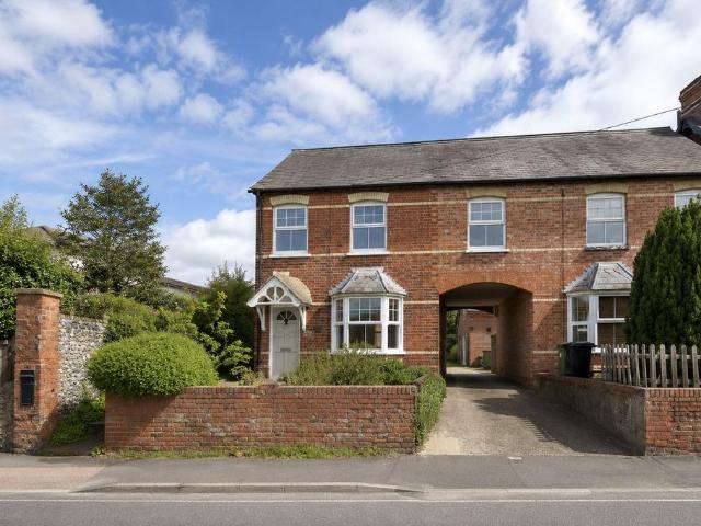 Reading Road, Henley on thames, RG9 1 bed flat to rent £1,400 pcm £323 pw