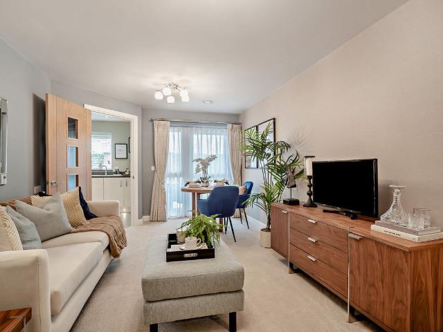 Reading Road, Henley On Thames RG9, 1 bed flat to rent, £3,600 pcm | PrimeLocation