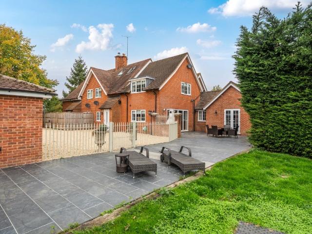 Reading Road, Sherfield On Loddon, Hook RG27, 5 bed detached house to rent, £5,000 pcm | PrimeLocation