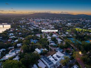 Ready to build land in prestigious neighbourhood