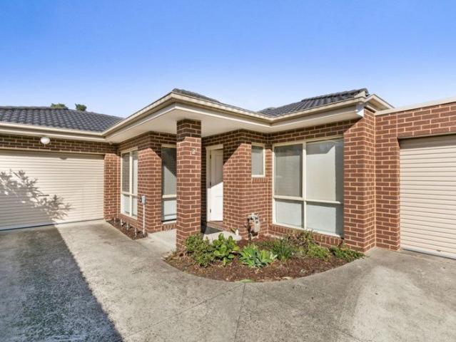 A street front 2 bedroom unit with a large courtyard