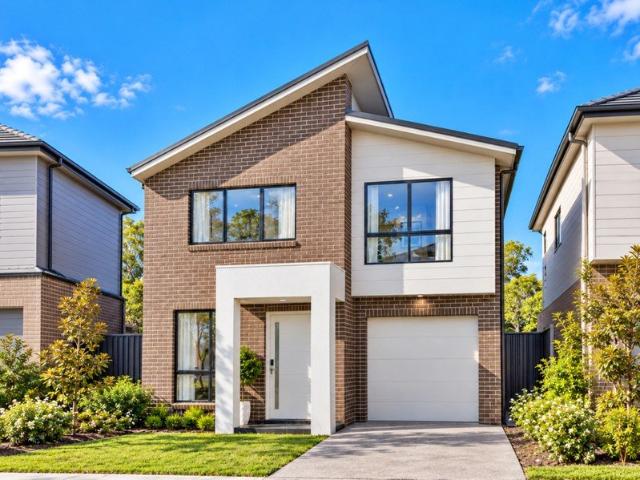 Ready to Move in Now. in Prime Location in Riverstone