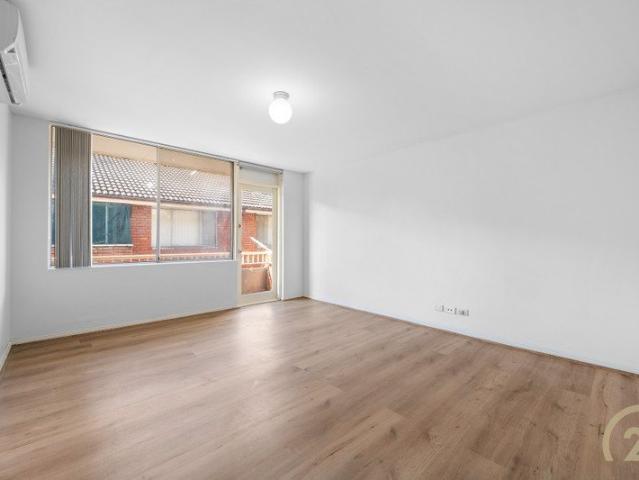 READY TO MOVE IN OR THE PERFECT INVESTMENT OPPORTUNITY