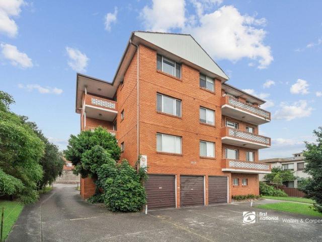 Ready to Move In Convenient First Floor Apartment
