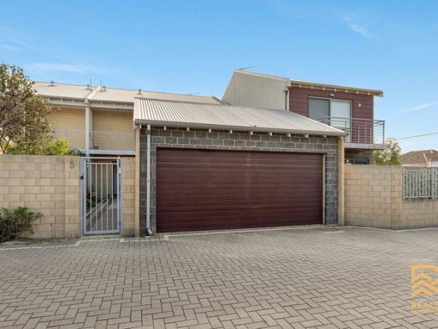 READY TO MOVE IN GREAT FIRST HOME OR INVESTMENT! BE QUICK