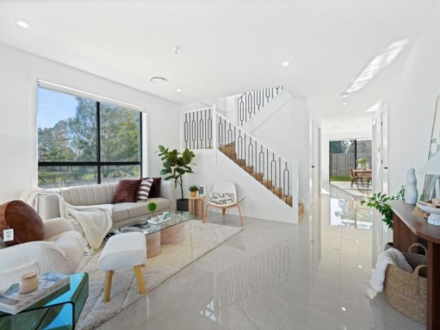 READY TO MOVE IN HOMES I CALL US NOW selection of 4,5 & 6 Bedroom Homes