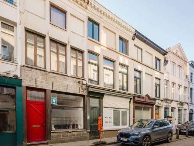 Ready to move in 1 bedroom apartment in the centre of Ghent