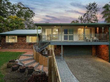 Ready to refresh c1980s home in sought after pocket