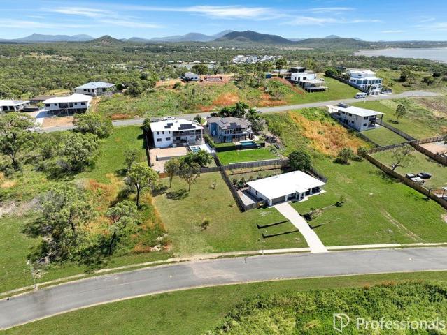 READY, SET, BUILD AT WHITSUNDAY PARADISE