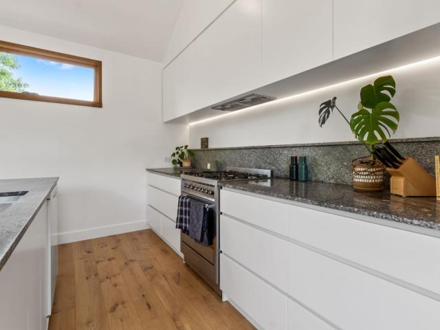 real estate for lease 33 penola street preston, vic