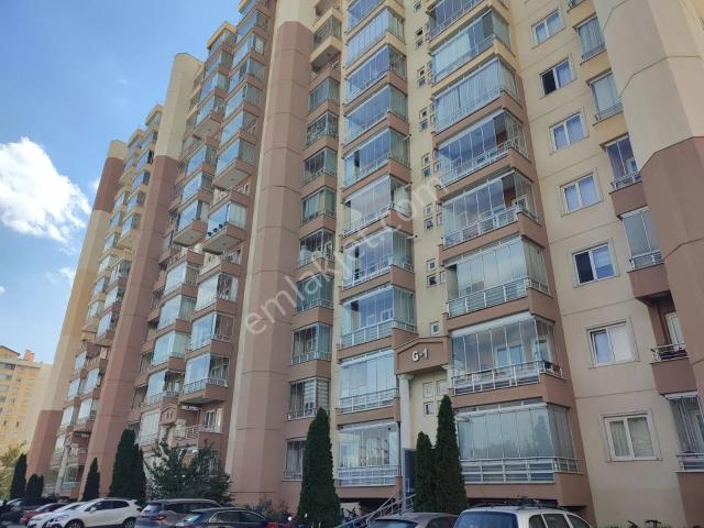 Real Karşısı Elit Kentte 4+1 Geniş Arakat Kiralik Bakımlı Daire