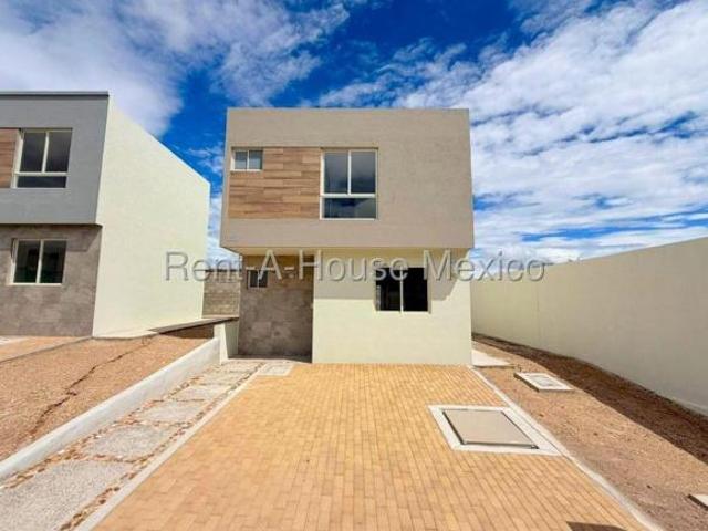Real Solare Casa en Venta | Invierte en una Zona de Gran Crecimiento RAH955