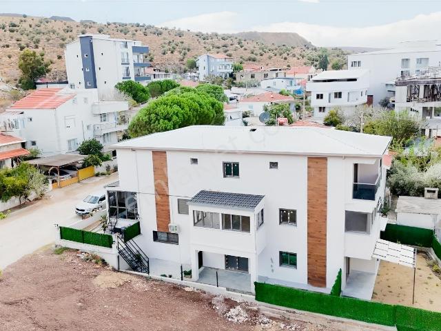 Realiva'dan Şakranda Kiralık 2+1 Villa