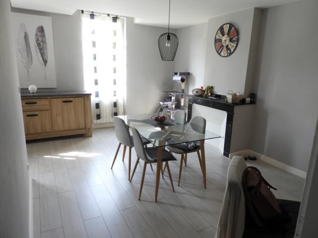 Réalmont, Grand Appartement T3 de 75 m² avec climatisation