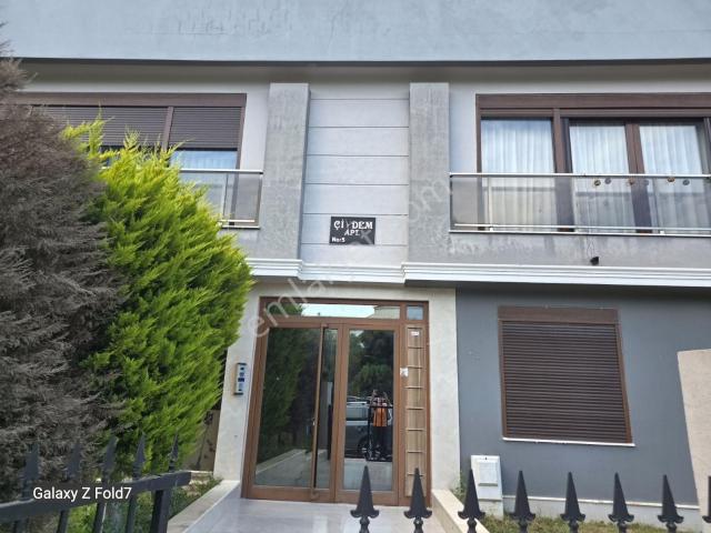 Realty Sıradışından Güzelobada 1+1 Bahçe Katı, Eşyalı Daire