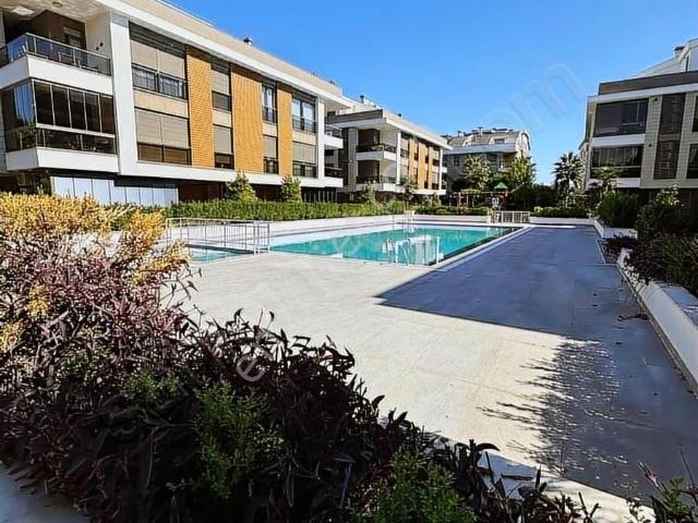 Realty Sıradışından Güzelbağda,donanımlı Sitede 2+1 Bahçe Katı