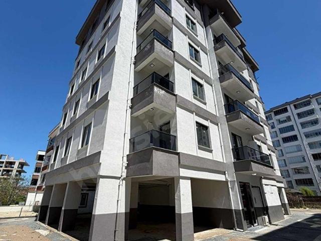 REALTY WORLD CUMHURİYET MAH. 2+1 KİRALIK DAİRE