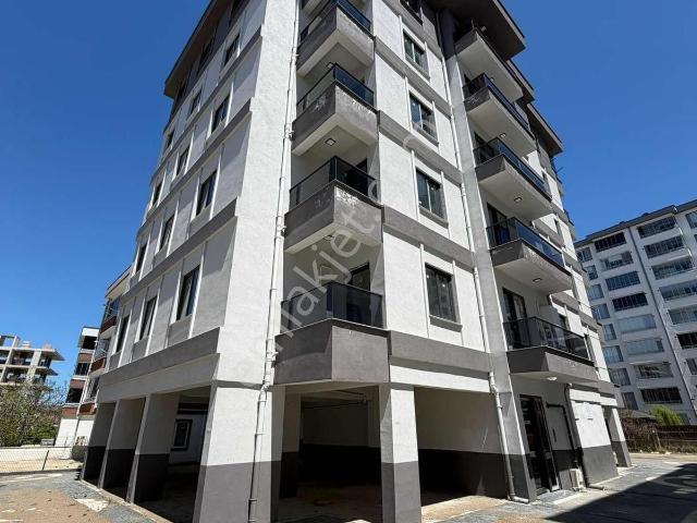 Realty World Cumhuriyet Mah. 2+1 Kiralık Daire