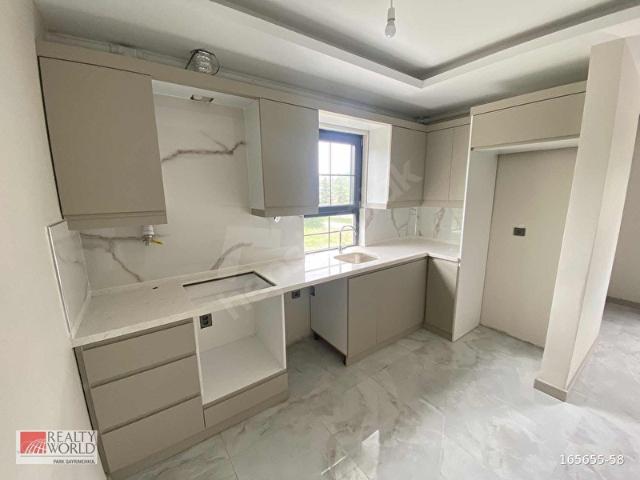 REALTY WORLD KARACAÖMER MAH. LÜKS 2+1 KİRALIK DAİRELER