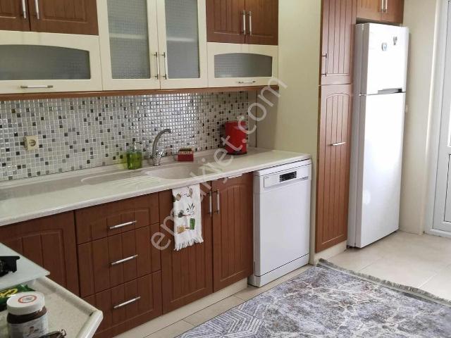Realty World Şirinevler Mah.2+1 Asansörlü Kiralık Daire