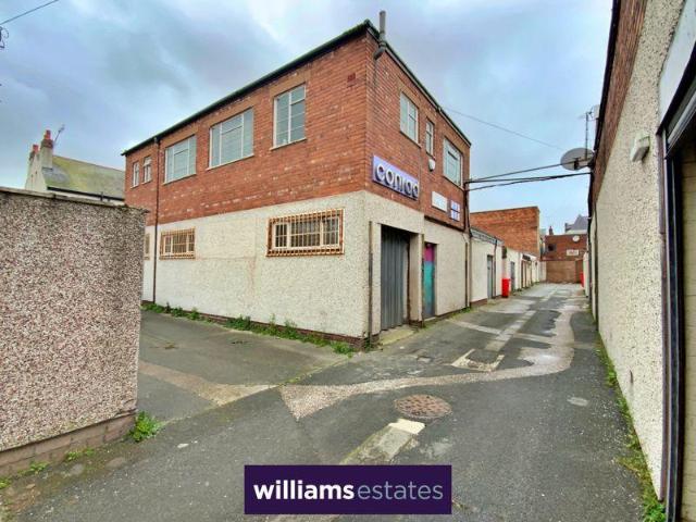 Rear of Windsor Street, Rhyl LL18 2 bed flat to rent £700 pcm £162 pw