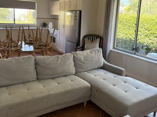 Rear Furnished Studio in Stunning Location