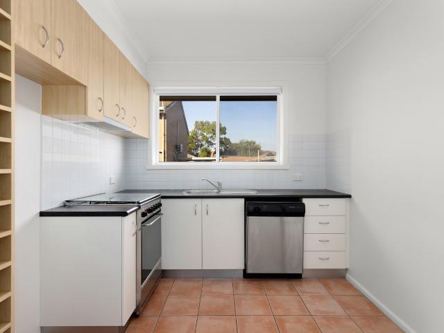 Rear Single Level Unit