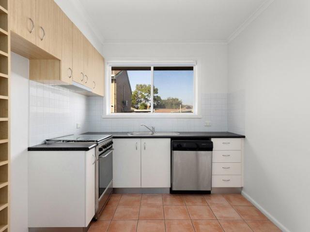 Rear Single Level Unit