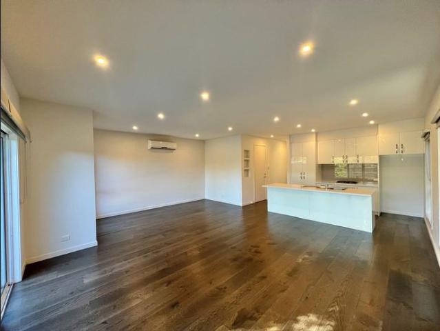 REAR TOWNHOUSE IN A PRIME LOCATION
