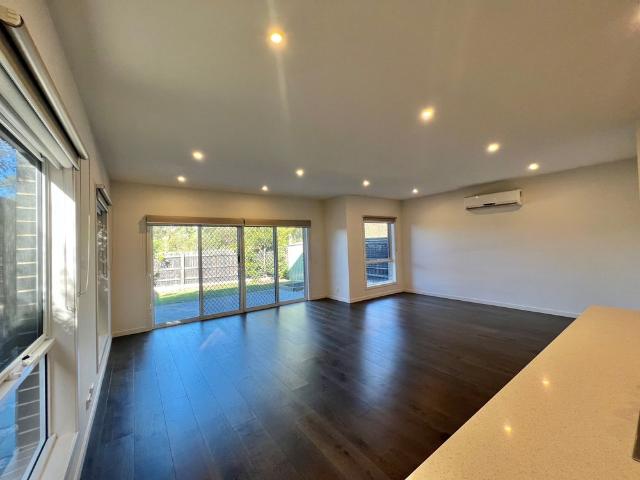 REAR TOWNHOUSE IN A PRIME LOCATION