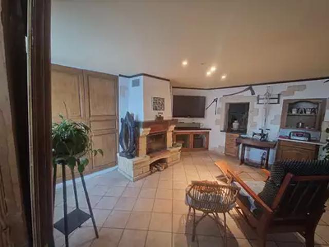 Rebais 77510 Achat / Vente maison 6 pièces t6 au dernier étage cave