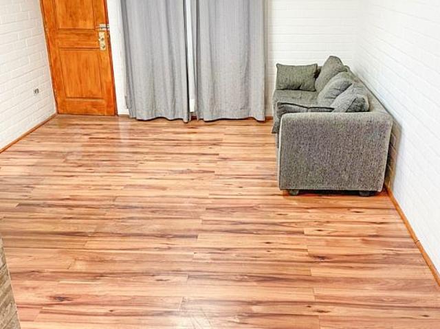 REBAJADA! VENTA DE CÓMODA CASA EN VILLA LOS ROBLES II, MAIPÚ