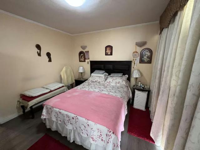 Rebajada. Casa en condominio, villa Barcelona | 4 dormitorios por 215000. 00 en Chillán